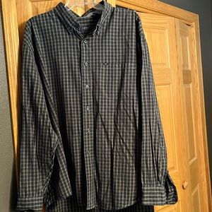 Men’s IZOD Button down shirt